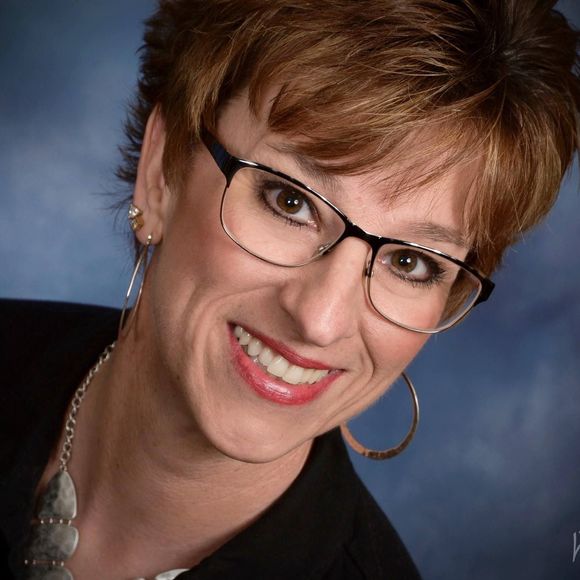 Meet your Posher, Tina - Picture 1 of 1